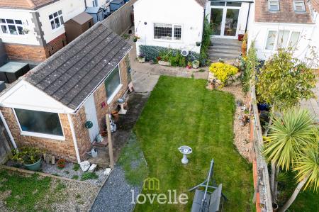3 bedroom Semi-detached house for sale in Lindum Road, Cleethorpes, DN35