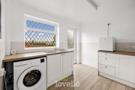 2 bedroom Bungalow for sale in Queen Elizabeth Road, Humberston, DN36