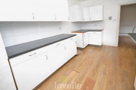 2 bedroom Terraced House for sale in Oxford Street, Cleethorpes, DN35