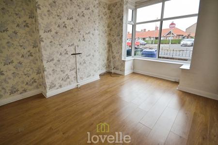 2 bedroom Terraced House for sale in Oxford Street, Cleethorpes, DN35