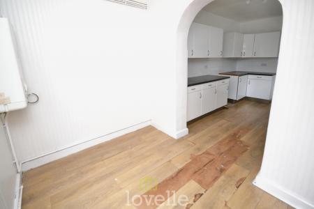 2 bedroom Terraced House for sale in Oxford Street, Cleethorpes, DN35