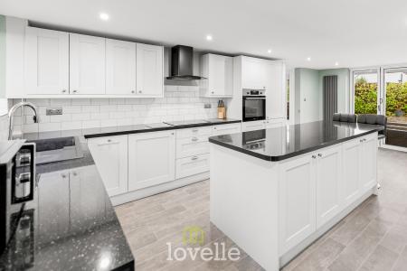 4 bedroom Detached house for sale in Pearson Road, Cleethorpes, DN35