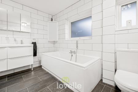 4 bedroom Detached house for sale in Pearson Road, Cleethorpes, DN35