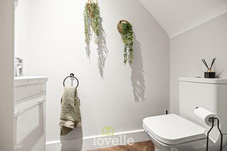 3 bedroom Semi-detached house for sale in Newbold Court, Cleethorpes, DN35