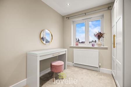 3 bedroom Semi-detached house for sale in Newbold Court, Cleethorpes, DN35