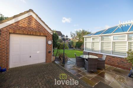 3 bedroom Detached house for sale in Garrick Lane, New Waltham, DN36