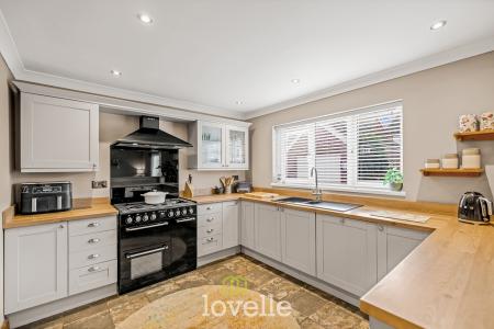 3 bedroom Detached house for sale in Garrick Lane, New Waltham, DN36