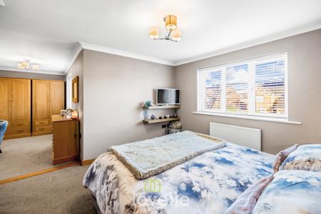 3 bedroom Detached house for sale in Garrick Lane, New Waltham, DN36