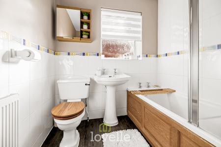 3 bedroom Detached house for sale in Garrick Lane, New Waltham, DN36