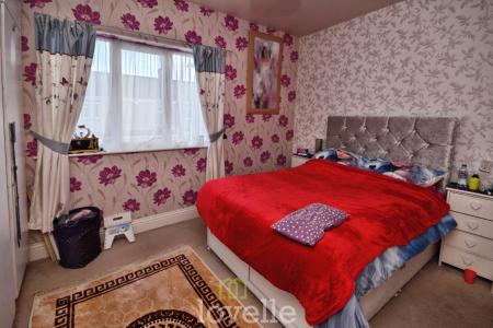 3 bedroom Terraced House for sale in Lovett Street, Cleethorpes, DN35