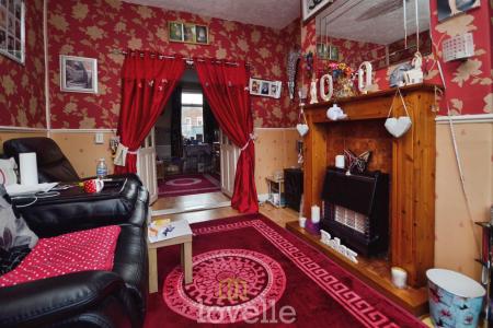 3 bedroom Terraced House for sale in Lovett Street, Cleethorpes, DN35
