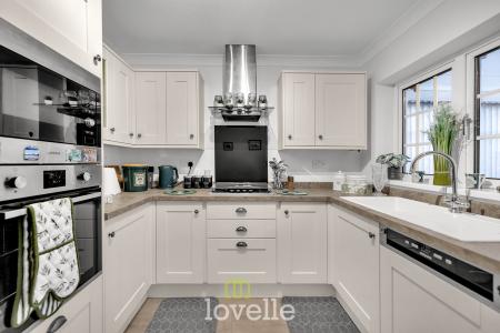 2 bedroom Detached bungalow for sale in Church Avenue, Humberston, DN36