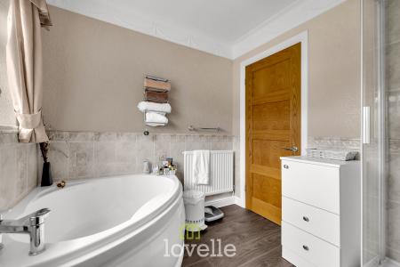 2 bedroom Detached bungalow for sale in Church Avenue, Humberston, DN36