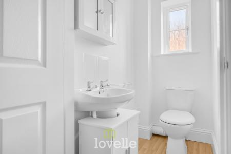 3 bedroom Town house for sale in Saunby Grove, Cleethorpes, DN35