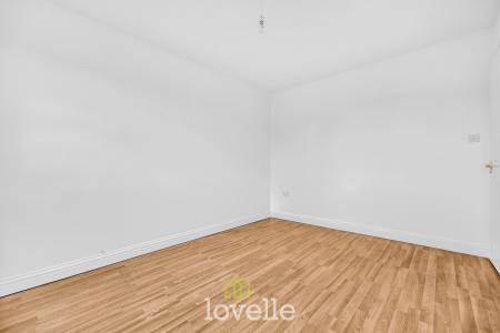 3 bedroom Town house for sale in Saunby Grove, Cleethorpes, DN35