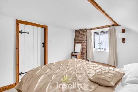 2 bedroom Cottage for sale in Church Lane, Humberston, DN36