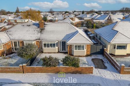 Queen Elizabeth Road, Humberston, DN36