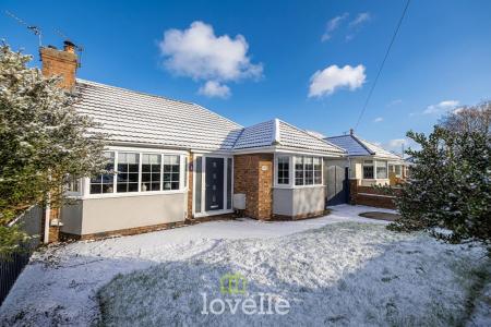 3 bedroom Semi-detached bungalow for sale in Queen Elizabeth Road, Humberston, DN36
