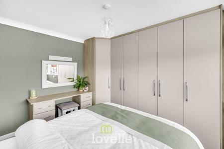 3 bedroom Semi-detached bungalow for sale in Queen Elizabeth Road, Humberston, DN36