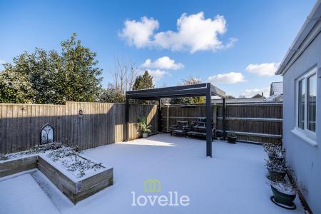 3 bedroom Semi-detached bungalow for sale in Queen Elizabeth Road, Humberston, DN36