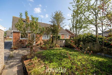 3 bedroom Semi-detached bungalow for sale in Pretymen Crescent, New Waltham, DN36