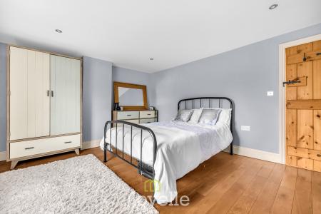 4 bedroom Detached house for sale in Main Street, Fulstow, LN11