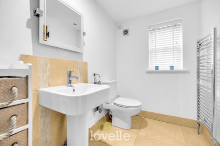 4 bedroom Detached house for sale in Main Street, Fulstow, LN11