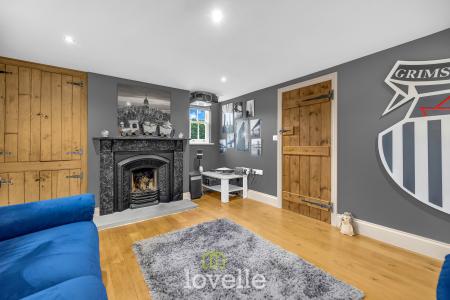 4 bedroom Detached house for sale in Main Street, Fulstow, LN11