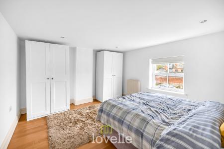 4 bedroom Detached house for sale in Main Street, Fulstow, LN11