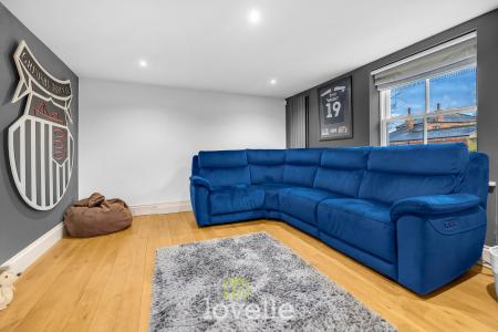 4 bedroom Detached house for sale in Main Street, Fulstow, LN11