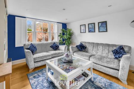 4 bedroom Detached house for sale in Main Street, Fulstow, LN11