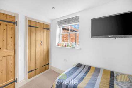 4 bedroom Detached house for sale in Main Street, Fulstow, LN11