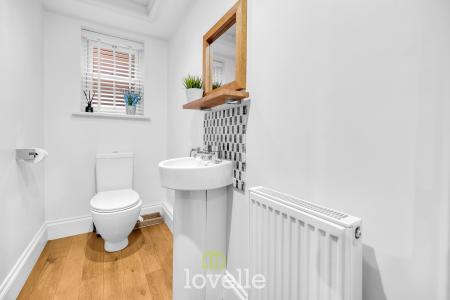 4 bedroom Detached house for sale in Main Street, Fulstow, LN11