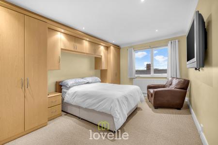 2 bedroom Apartment for sale in St Josephs Court, Cleethorpes, DN35