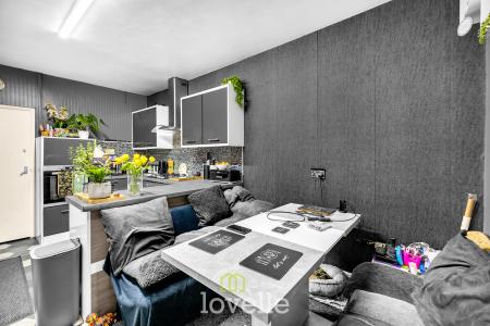 5 bedroom Town house for sale in Harrington Street, Cleethorpes, DN35