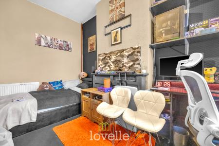 5 bedroom Town house for sale in Harrington Street, Cleethorpes, DN35