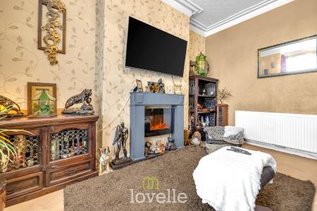 5 bedroom Town house for sale in Harrington Street, Cleethorpes, DN35