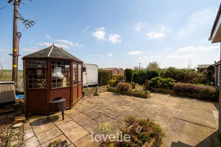 2 bedroom Semi-detached bungalow for sale in Lock Road, North Cotes, DN36