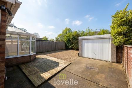 3 bedroom Semi-detached house for sale in Findlay Crescent, New Waltham, DN36