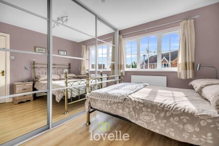 3 bedroom Semi-detached house for sale in Primrose Way, Cleethorpes, DN35