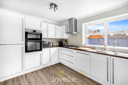 4 bedroom Detached house for sale in Newlands Park, Humberston, DN36