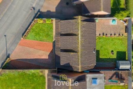 4 bedroom Detached house for sale in Newlands Park, Humberston, DN36