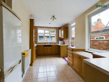 4 bedroom Terraced House for sale in Sibthorp Street, Lincoln, LN5