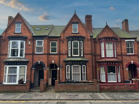 2 bedroom Flat for sale in Monks Road, Lincoln, LN2