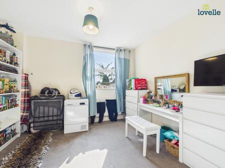 2 bedroom Flat for sale in Monks Road, Lincoln, LN2