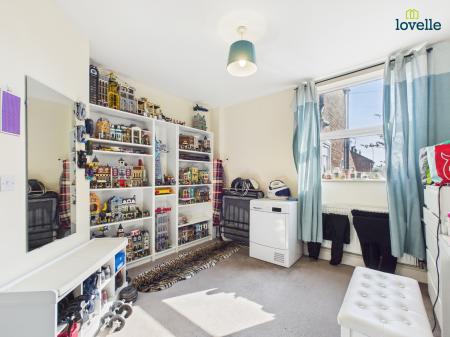 2 bedroom Flat for sale in Monks Road, Lincoln, LN2