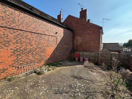 2 bedroom Flat for sale in Monks Road, Lincoln, LN2