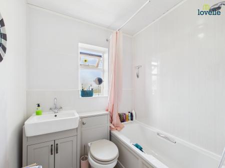 3 bedroom Semi-detached house for sale in Nettleton Road, Caistor, LN7