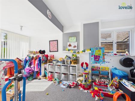 3 bedroom Detached house for sale in Willowfield Avenue, Nettleham, LN2