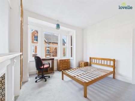 6 bedroom House to let in West Parade, Lincoln